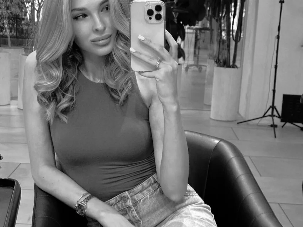 LinaBey – Offline XXX chat