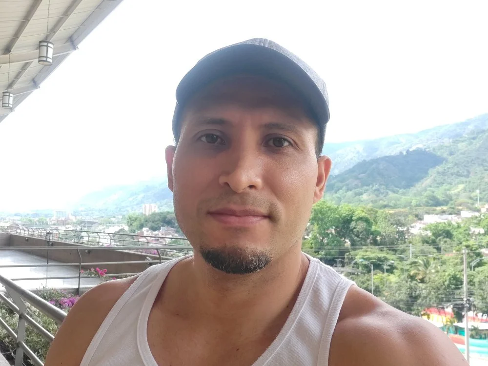 lewislamxxx_hot offline XXX-chatje