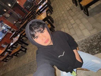 Itsme_joms Male Young XXX Cam