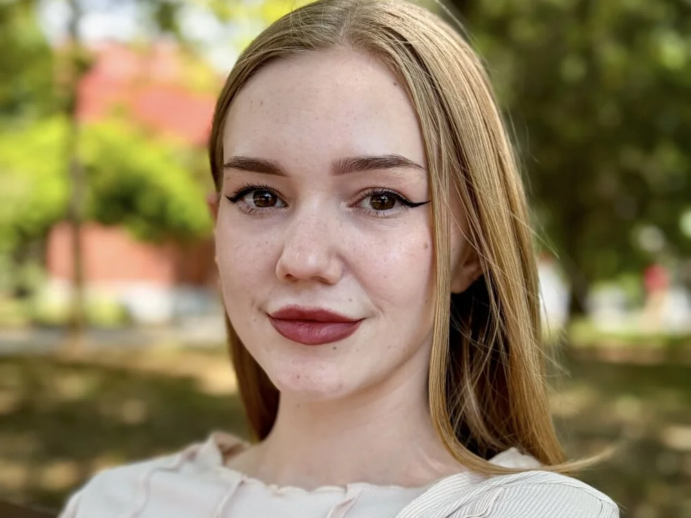 AnieMiller Offline XXX-chat