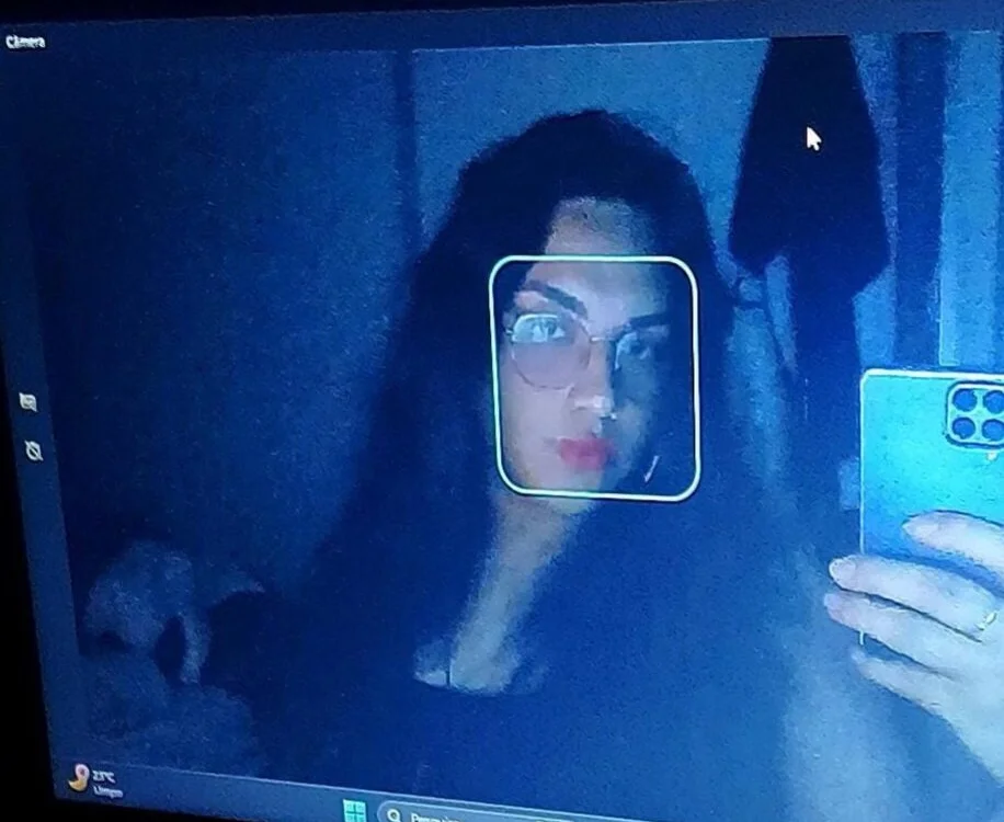 Toria218: συνομιλία ΧΧΧ εκτός σύνδεσης