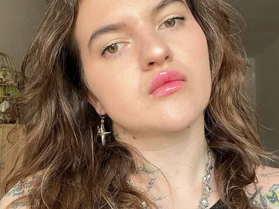 Sashaglow_ - Girl 