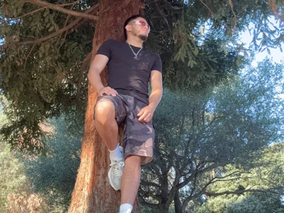 AronCollazos Male Eroticdance Free Webcam Strip