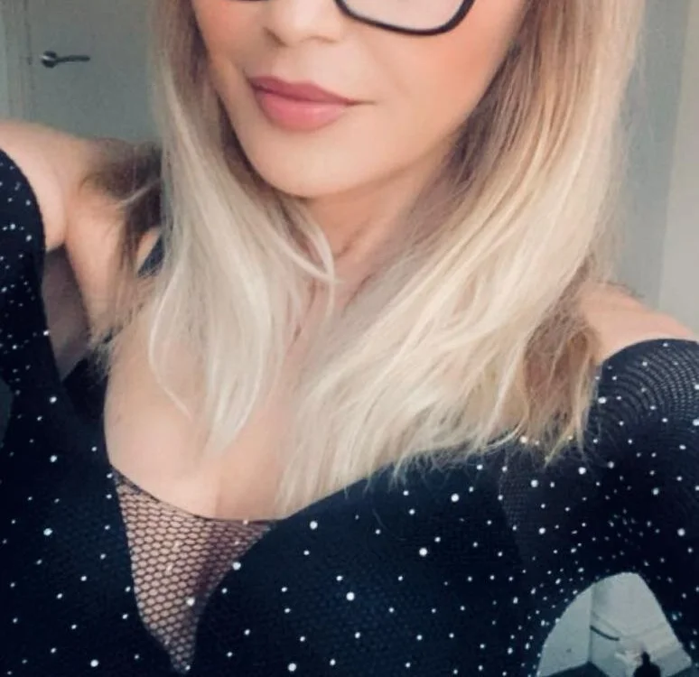 WET_LOVE's Offline XXX Chat