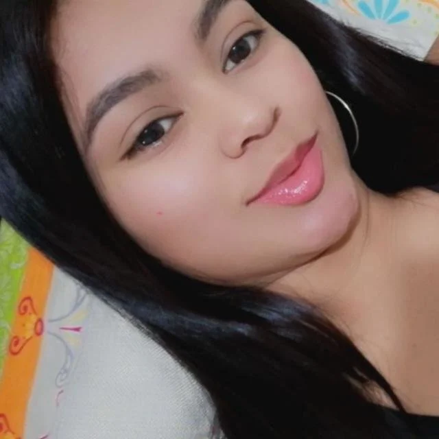 viktoria_jones' Offline XXX Chat