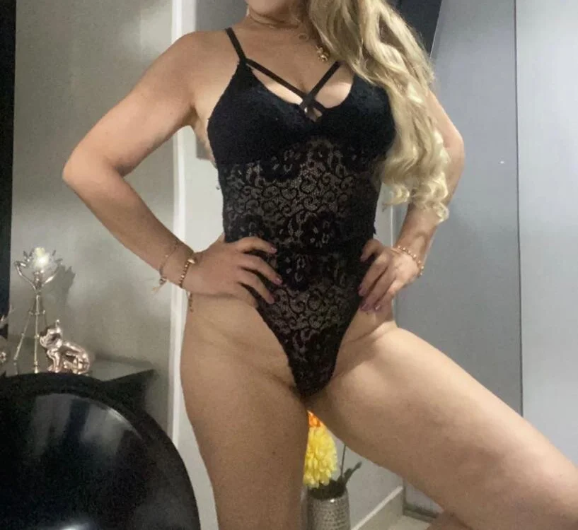 MISSLADYHONSON offline chatrum