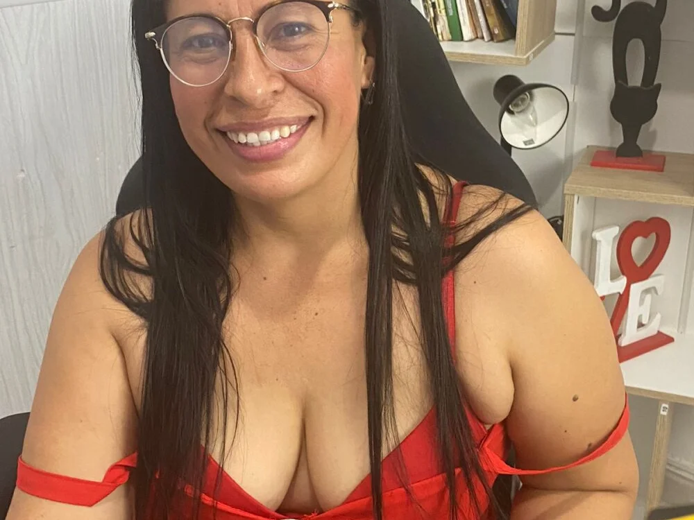 แชท XXX ออฟไลน์ของ mature_martina