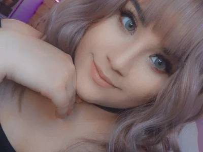 ItsNaiixa - big ass white