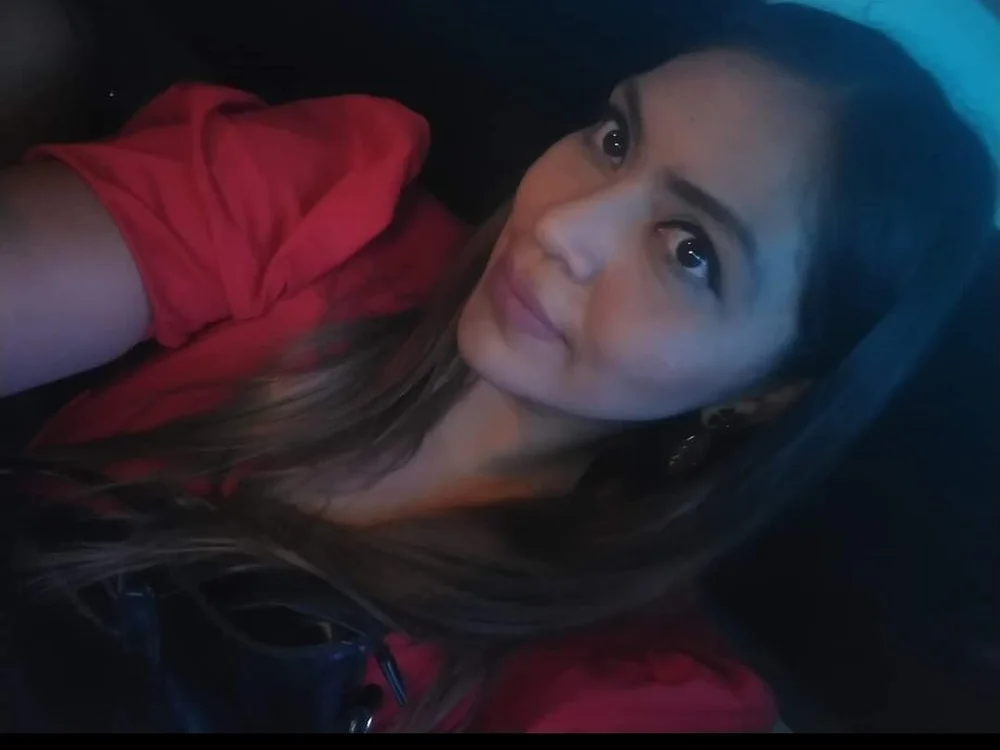 Sofia_Serrano's Offline Chat Room