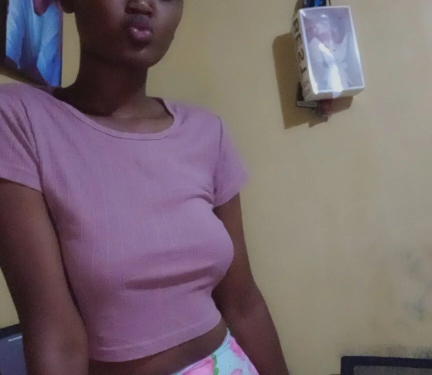 BeautyyyyJ Offline Chatraum