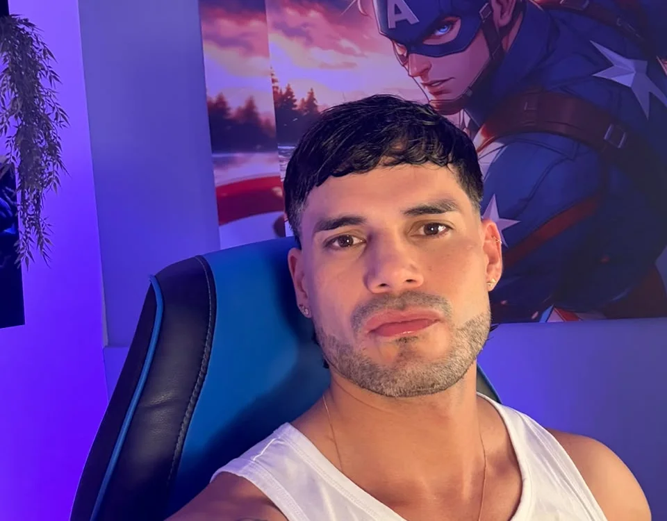 santiago_santii's Offline XXX Chat