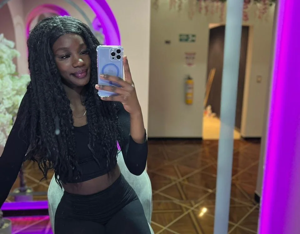 Charlotte_evanns_1's Offline XXX Chat