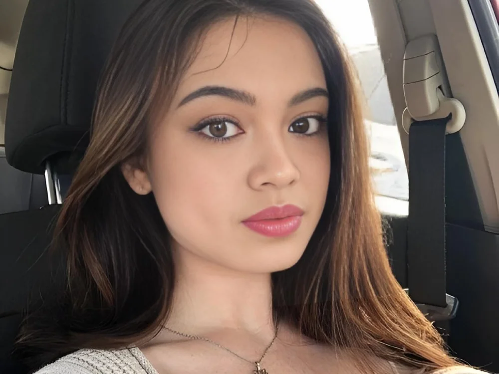 LeilaColl's Offline Chat Room