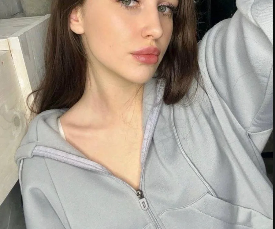 FlorenciaHanacek Obrolan XXX Offline