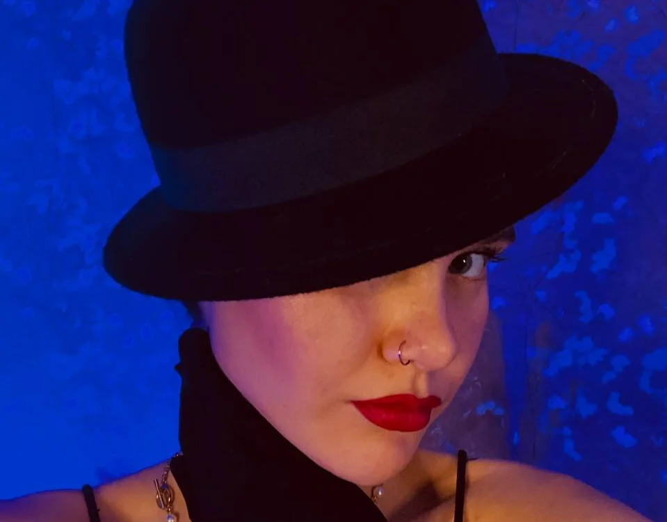MarySantini's Offline Chat Room