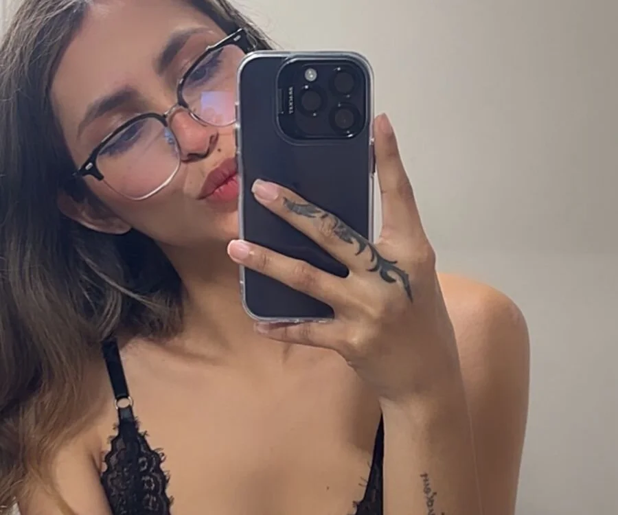 abby_kalifa offline chatrum