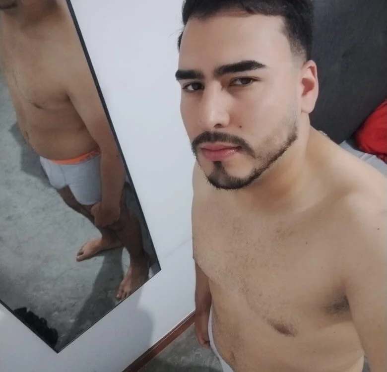 Luisboy18's Offline Chat Room