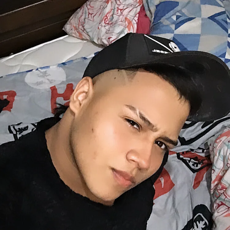 javi_yeisi offline chatrum