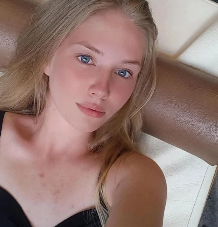 _Candy_Kate_'s Offline XXX Chat