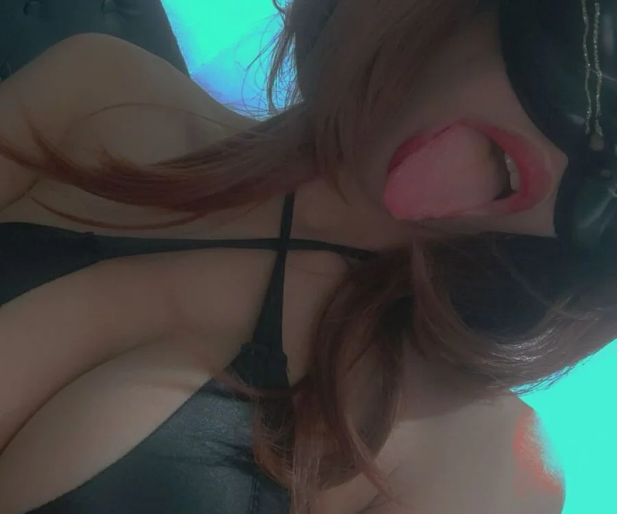 nami_01's Offline Chat Room