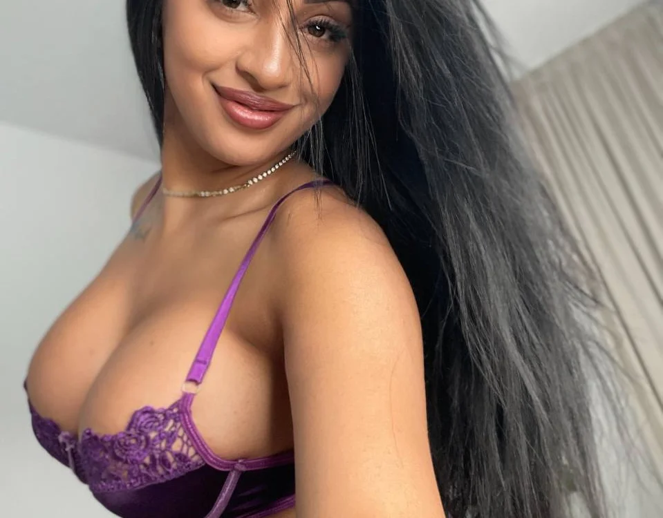 EmaHallee's Offline XXX Chat
