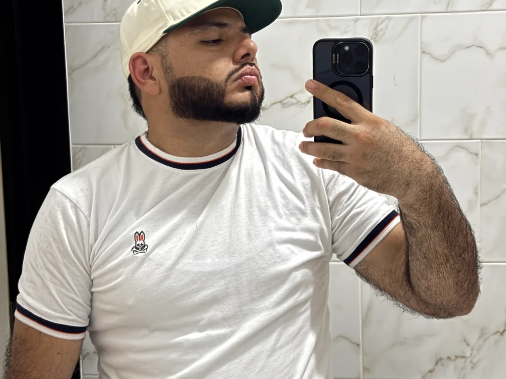 EdgarLopez69n Offline XXX chat