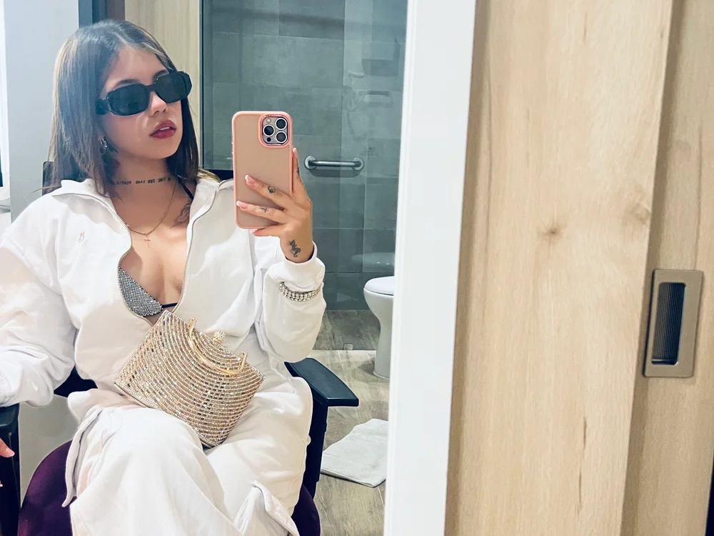 bbyrebellionn Offline XXX chat