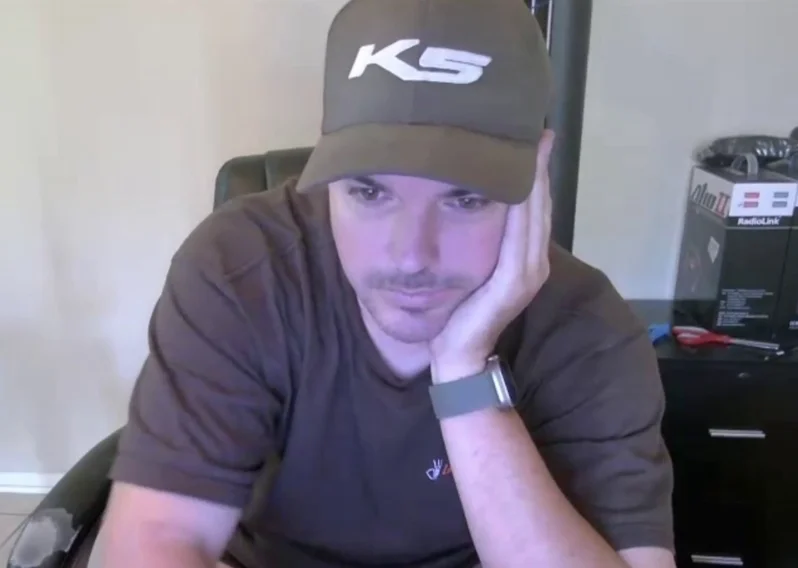 littleguy11's Offline Chat Room