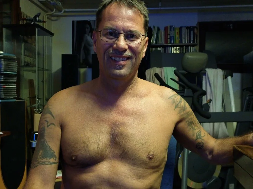 bobbyy1616 Obrolan XXX Offline