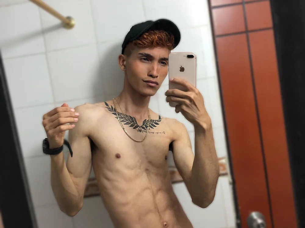Hithan_hot__ offline chatrum