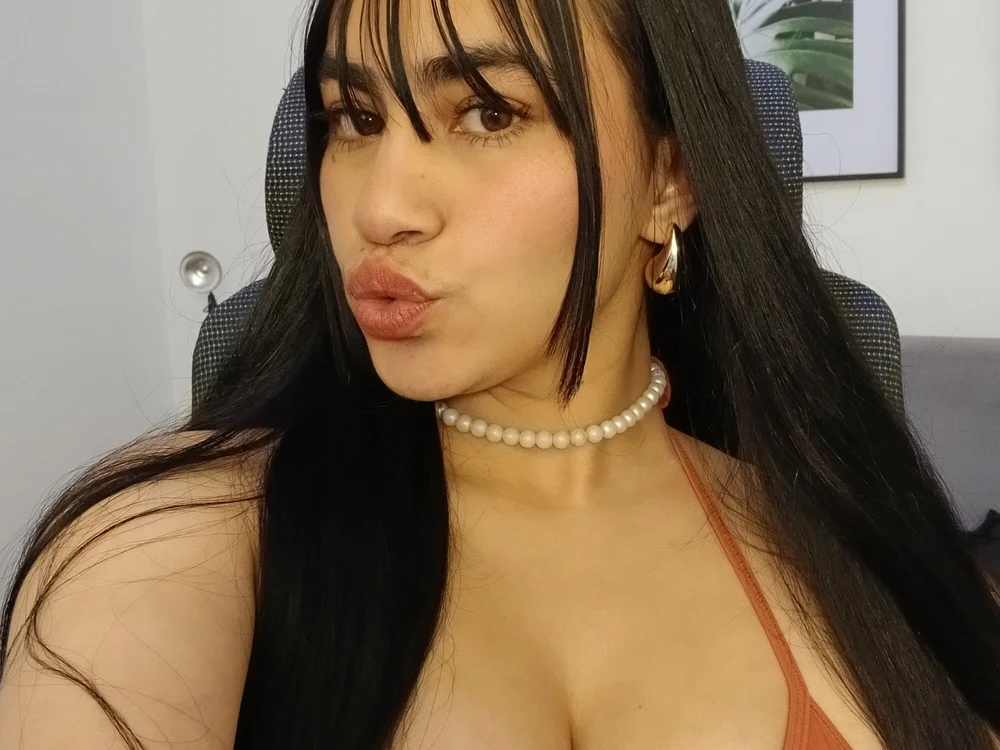 brown_alicee offline chatrum