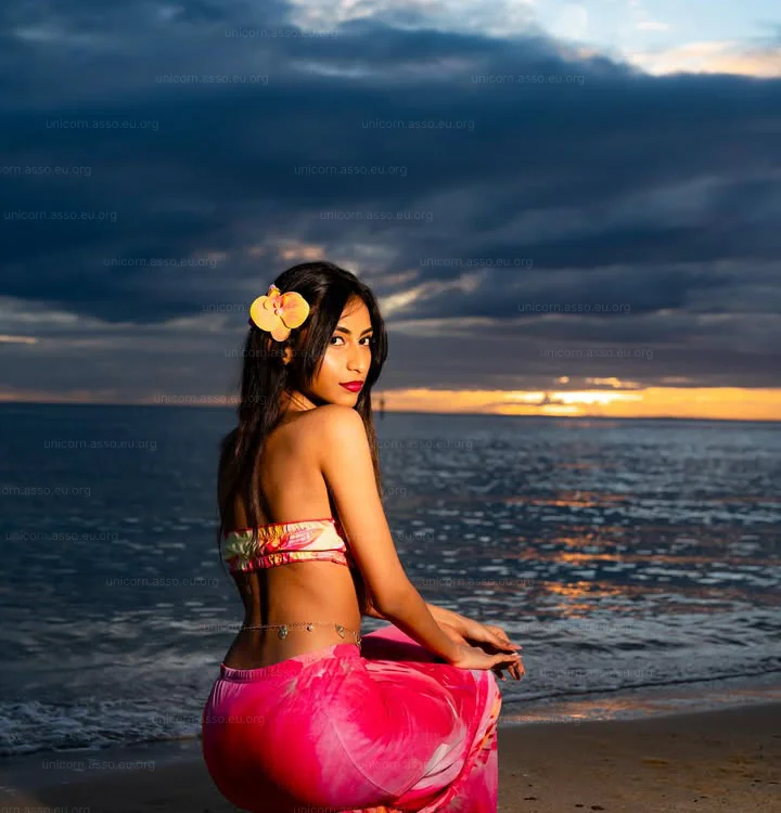 sniker_Girl