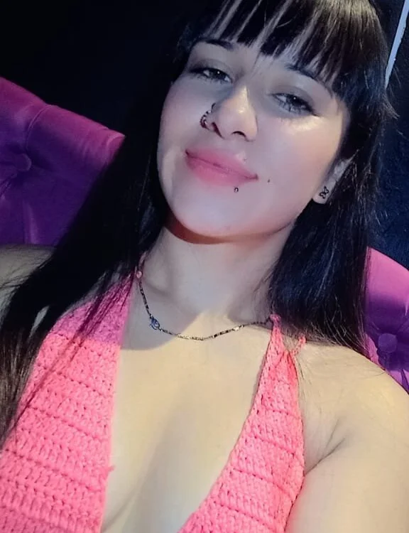 mirella303av offline chatrum