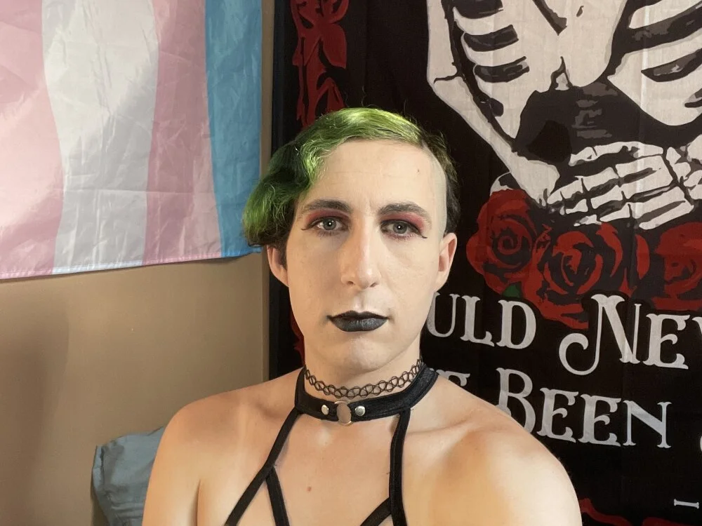 GothGirl23's Offline XXX Chat