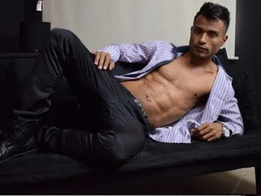 maik__alen Adlı Modelin Çevrimdışı XXX Sohbeti