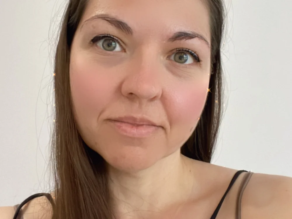Laura_Blows' Offline XXX Chat