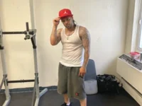 crazyplayboy13's webcam live show