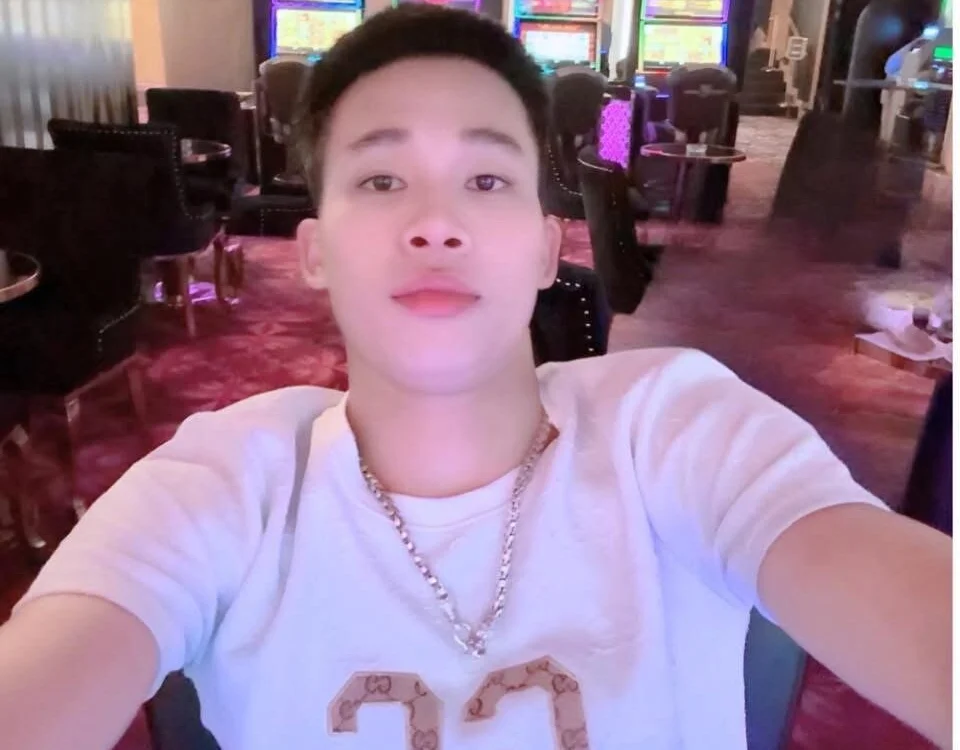 Cuanhratto offline XXX-chatje