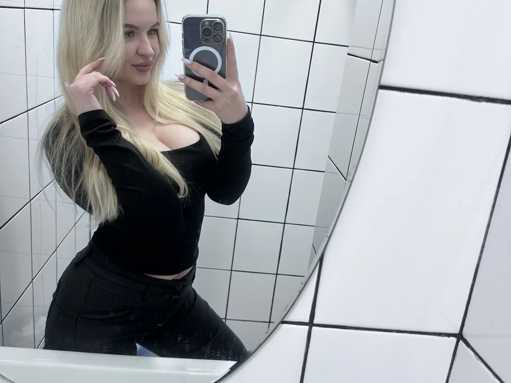 Lolly_Tina offline chatrum