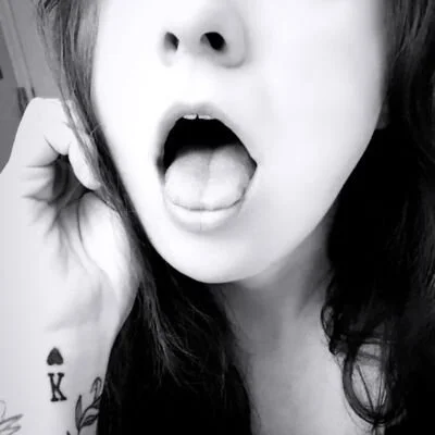 robynannette23's Offline XXX Chat