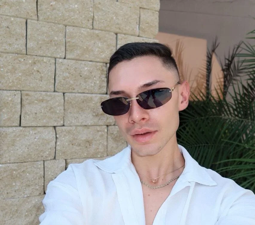 Rowley_Devi offline XXX-chat