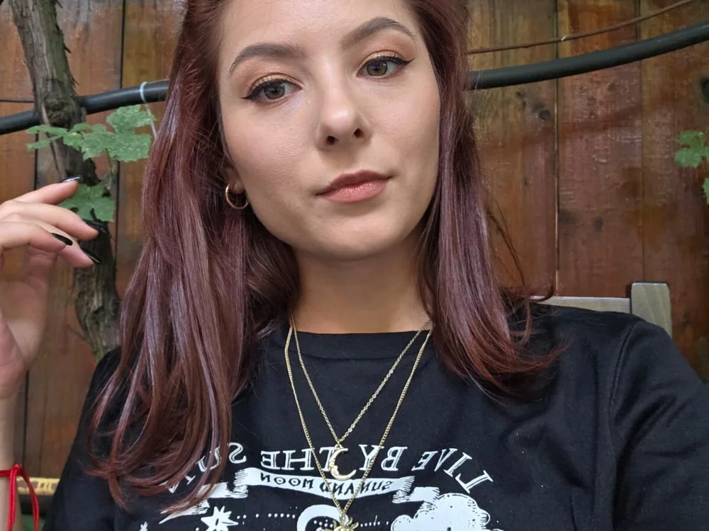 itsMira's Offline XXX Chat