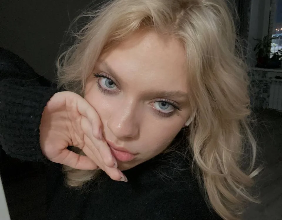 LinetteEastes' Offline XXX Chat
