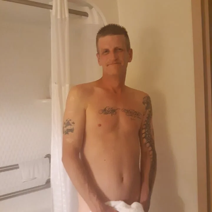 evrybdystoy22's Offline XXX Chat