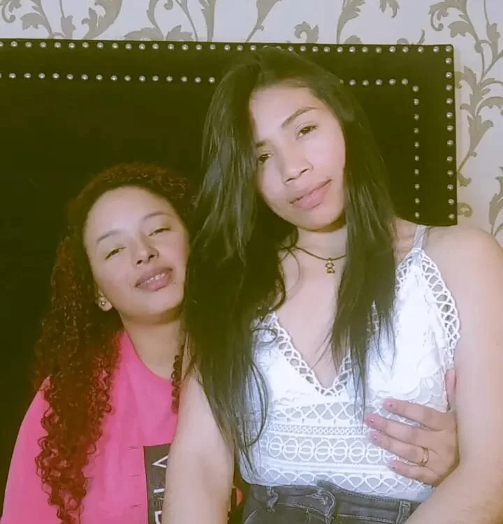 MelanyAndRizosss Offline XXX-Chat