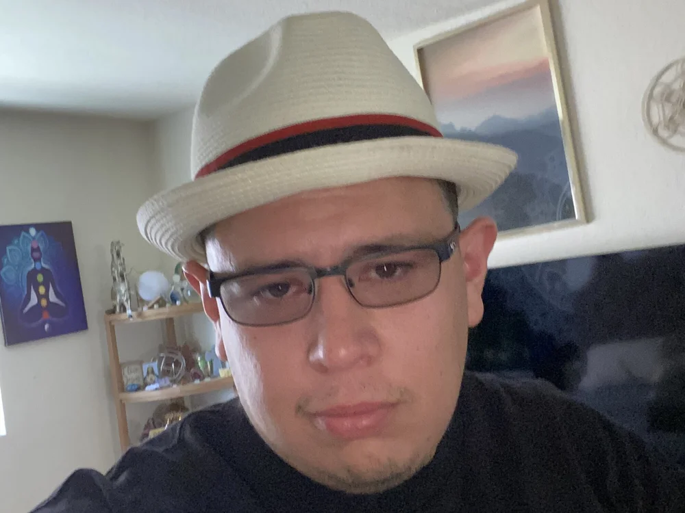 Cheko422198 离线XXX聊天