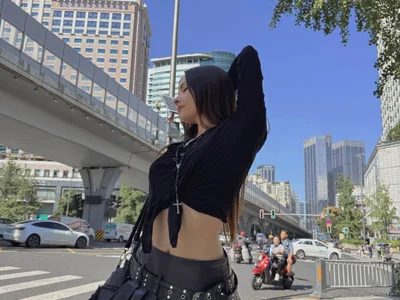 Selena_riott - Girl 