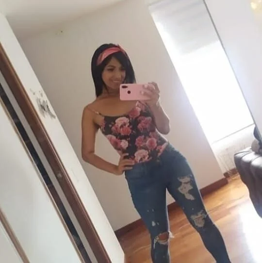 karla_soussa2 offline chatrum