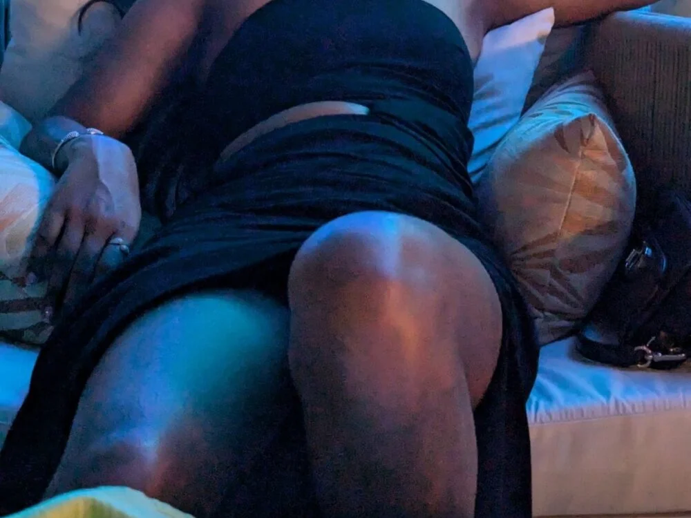 black-magic-woman's Offline XXX Chat