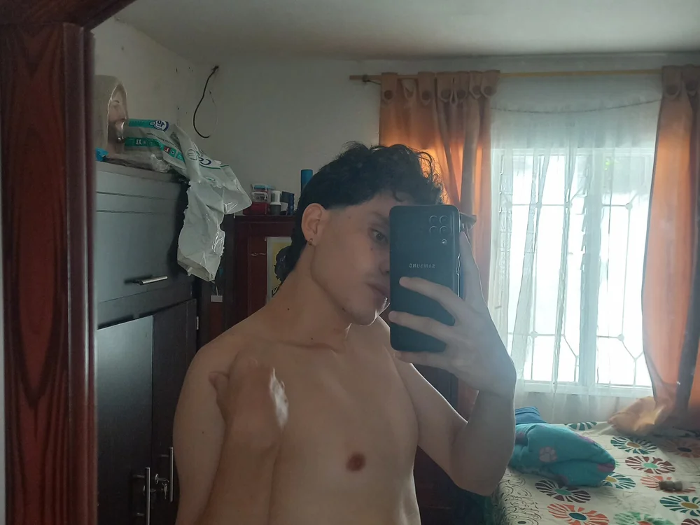 Max_Wong_senits offline chatrum